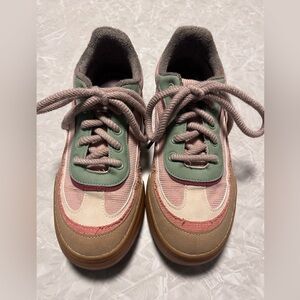 Women’s funky Rocket Dog sneakers